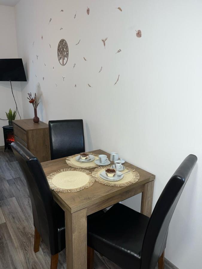 Apartmany Nezarka A Privatni Wellness Йиндржихув-Градец Экстерьер фото