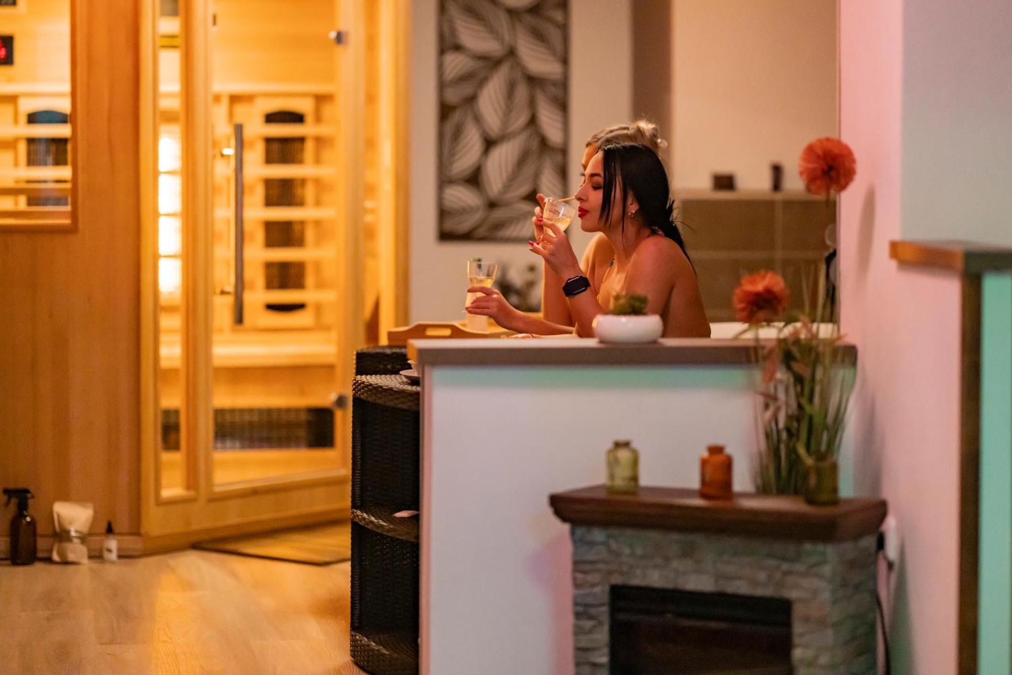 Apartmany Nezarka A Privatni Wellness Йиндржихув-Градец Экстерьер фото